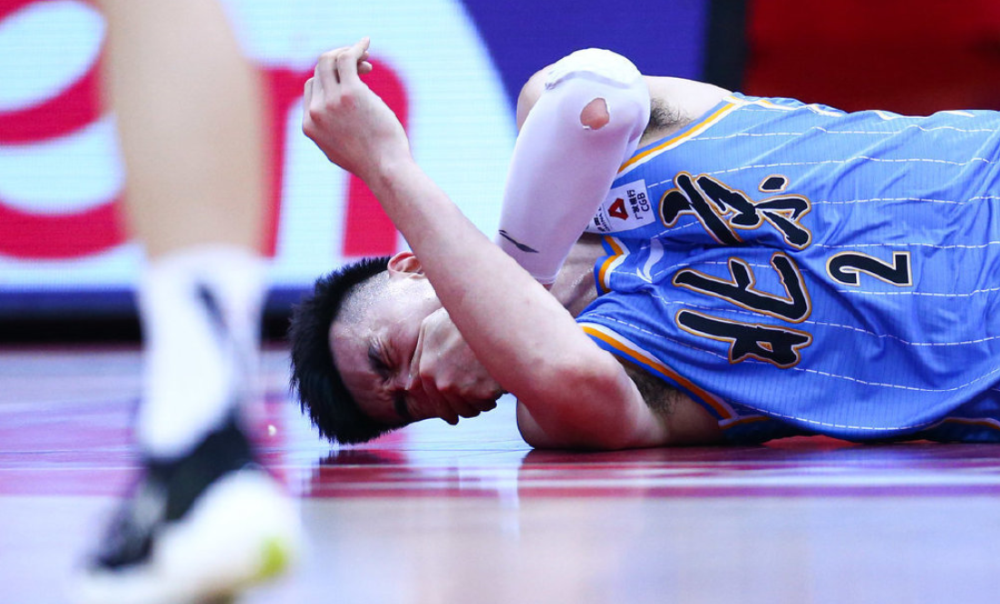 包含门兴格拉德巴赫迎CBA常规赛关键赛,集结日队长鼓劲,引发热议,医务组通报恢复的词条 包含门兴格拉德巴赫迎CBA常规赛关键赛,集结日队长鼓劲,引发热议,医务组通报恢复的词条